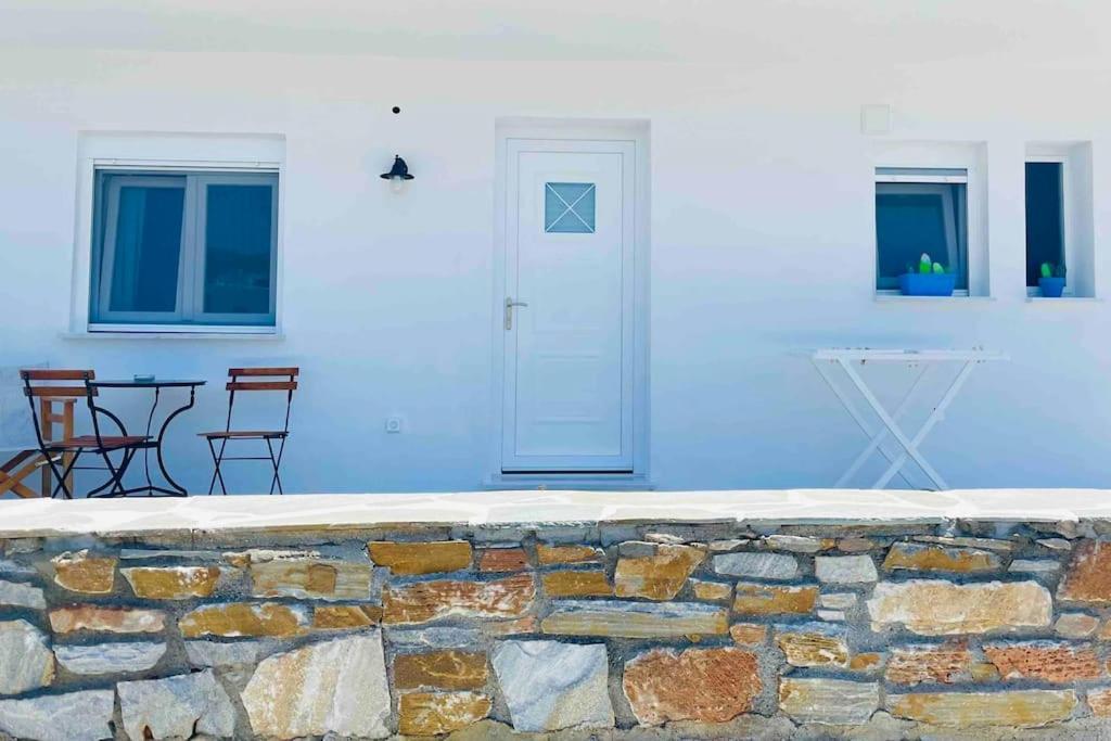 Cozy, Newly Renovated Apartment In Gavrio. Exterior photo